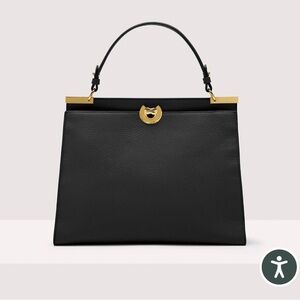 Coccinelle Medium Binxie Elegant Black leather Handbag - Like new!